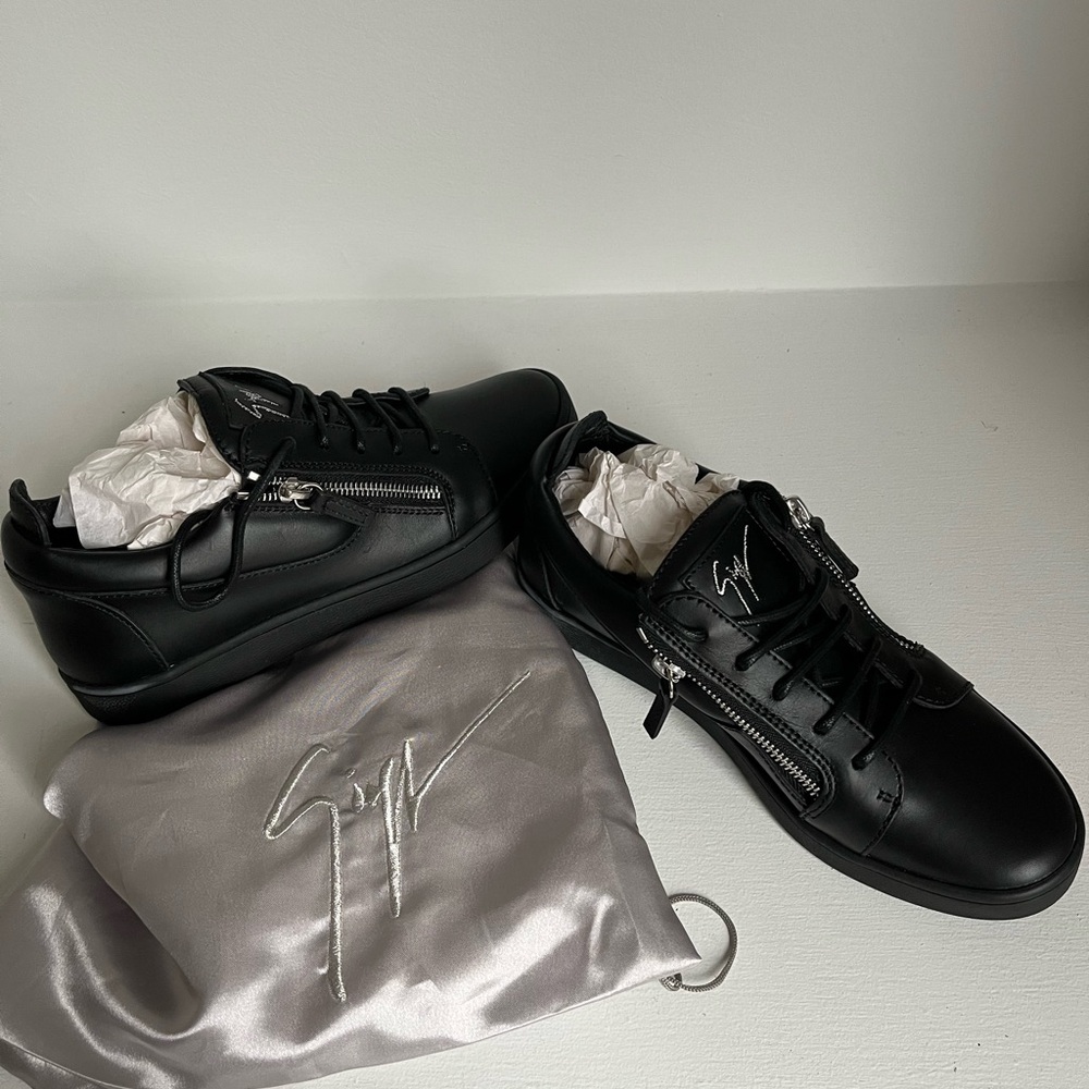 Giuseppe Zanotti Black Leather Sneakers